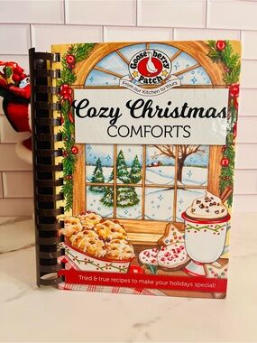 Gooseberry Patch Cozy Christmas Comforts Cookbook - Red Holiday Cover